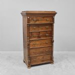 1568 5208 CHEST OF DRAWERS